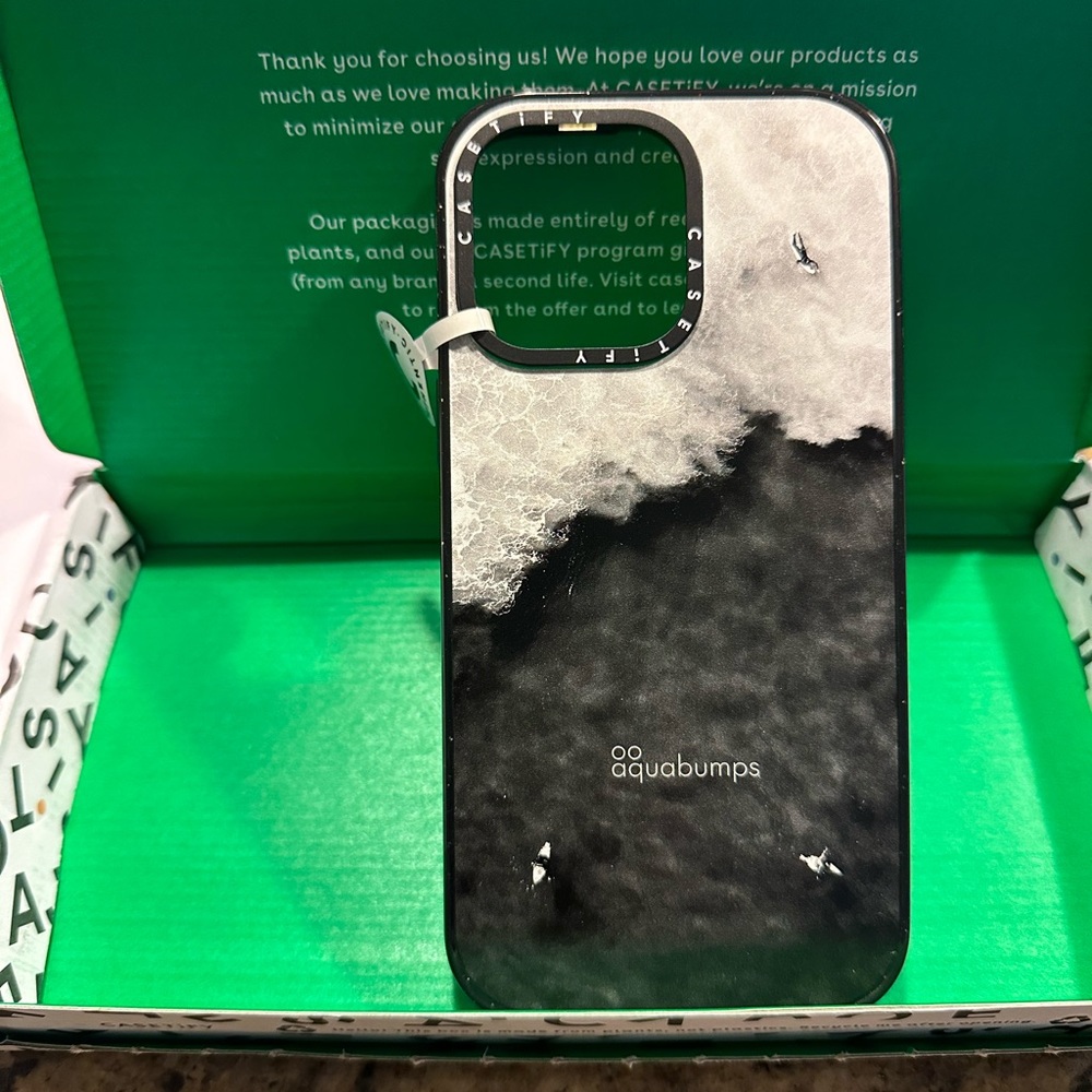 NWT Casetify Aquabumps phone case iPhone 14 Pro Max